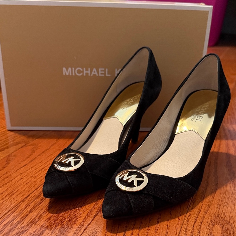 Michael Kors Elegant Black Heels with Gold Accents
